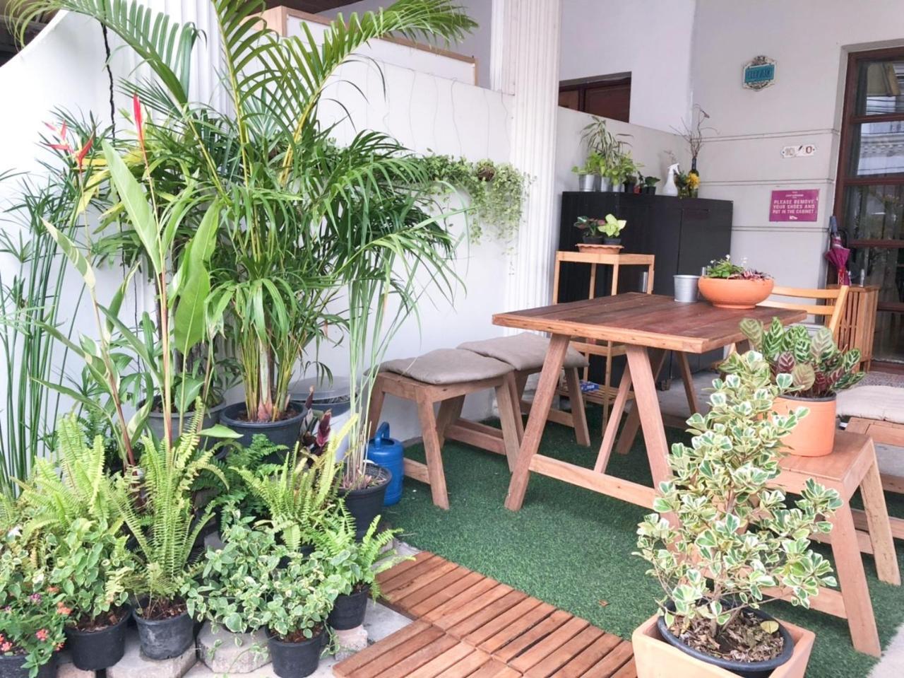 Lost And Found Bed And Breakfast Bangkok Exterior photo