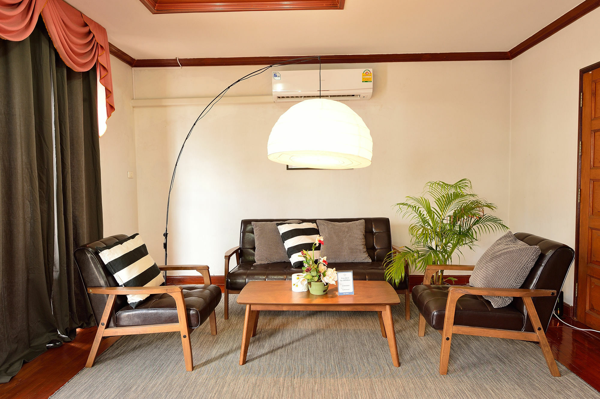Lost And Found Bed And Breakfast Bangkok Exterior photo